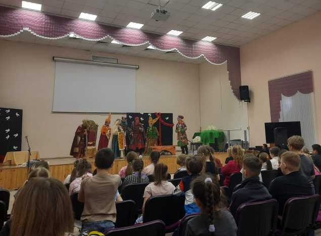 Группа «Калейдоскоп» выступила в лицее № 14 г. Пензы